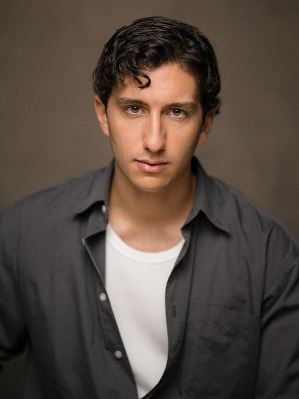 Víctor Bastón actor