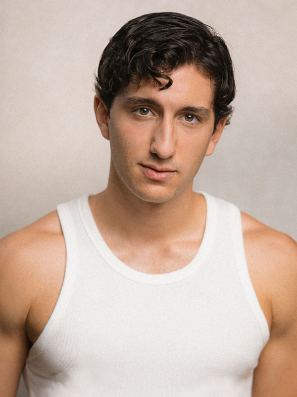 Víctor Bastón actor