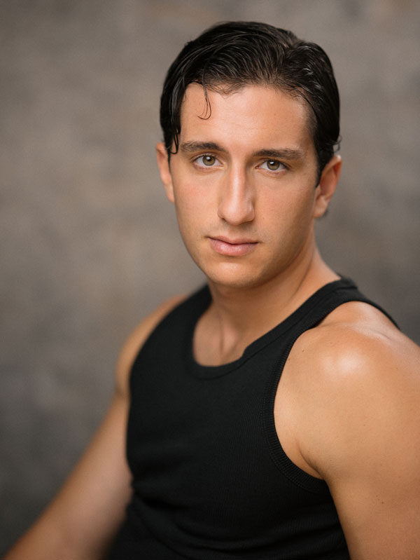 Víctor Bastón actor